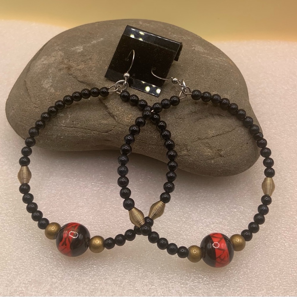 Elegant Black and Red Beaded Hoop Earrings
